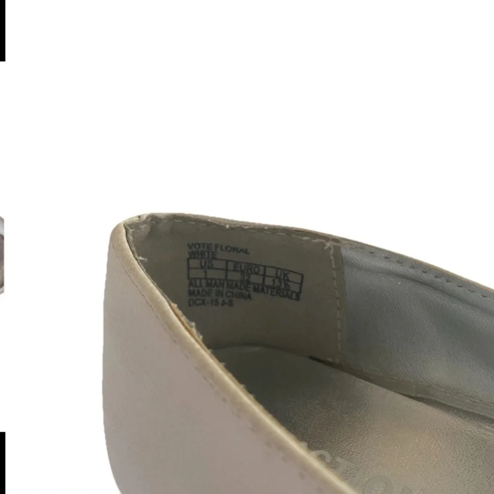 Kenneth Cole Reaction Girls Size 1 Vote White Flower Girl Wedding Ballet Flats